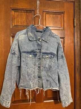 eXcuse cropped distressed jean jacket, size 1X